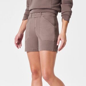 Spanx High-Rise Utility Shorts in Smoke - S